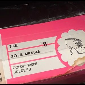 Charlotte russe woman's high heels size 8.